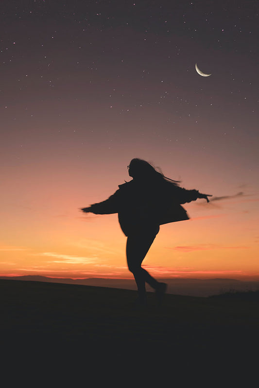 Harvesting Moonlit Intentions: The New Moon's Dance with Crystalline Energies