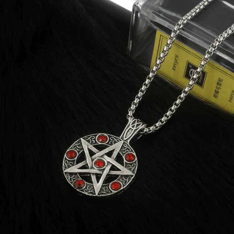 El collar pentáculo de los Cinco Elementos