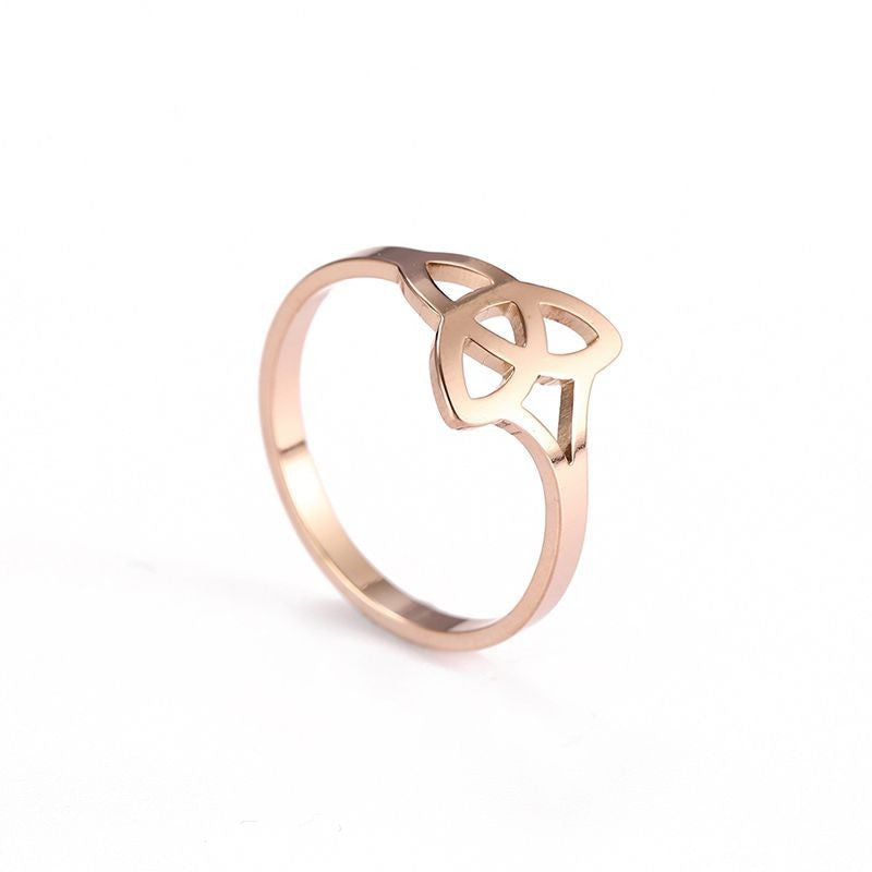 Triquetra Ring