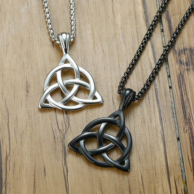 IRISH CELTIC KNOT TRIQUETRA NECKLACE