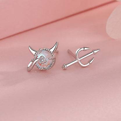 Moonlit Devil Horn Ring