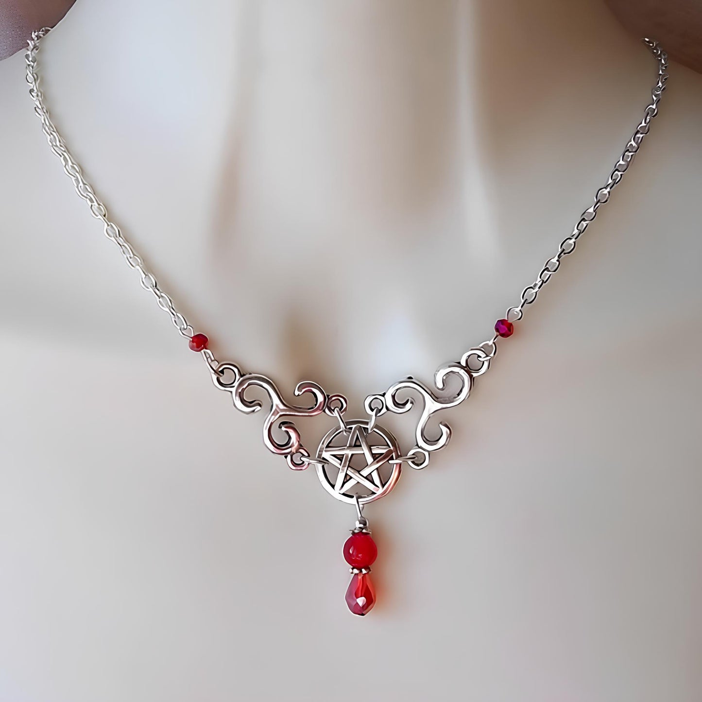 Pentáculo Celta Triskele Collar