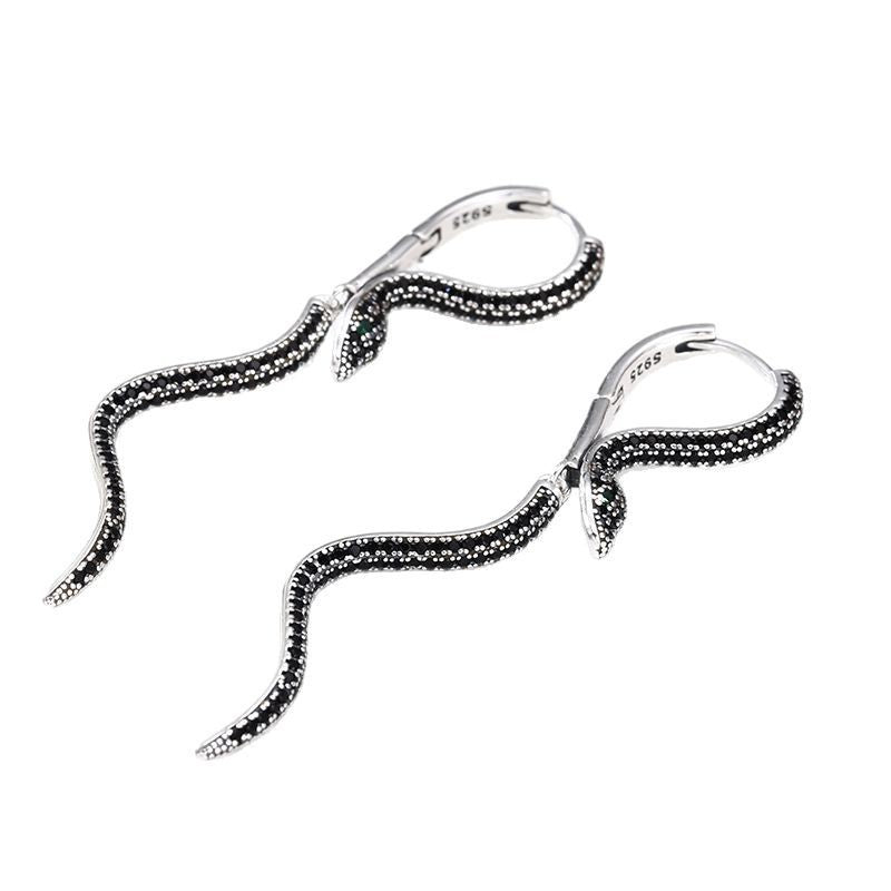 Black Venom Curve Earrings