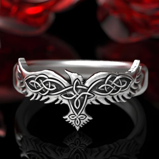 Witch’s Knot Raven Guardian Ring