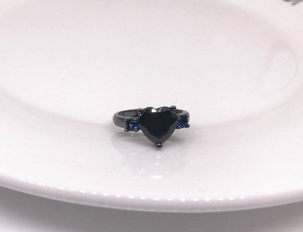 Darkmoon Heart of the Shadows Ring