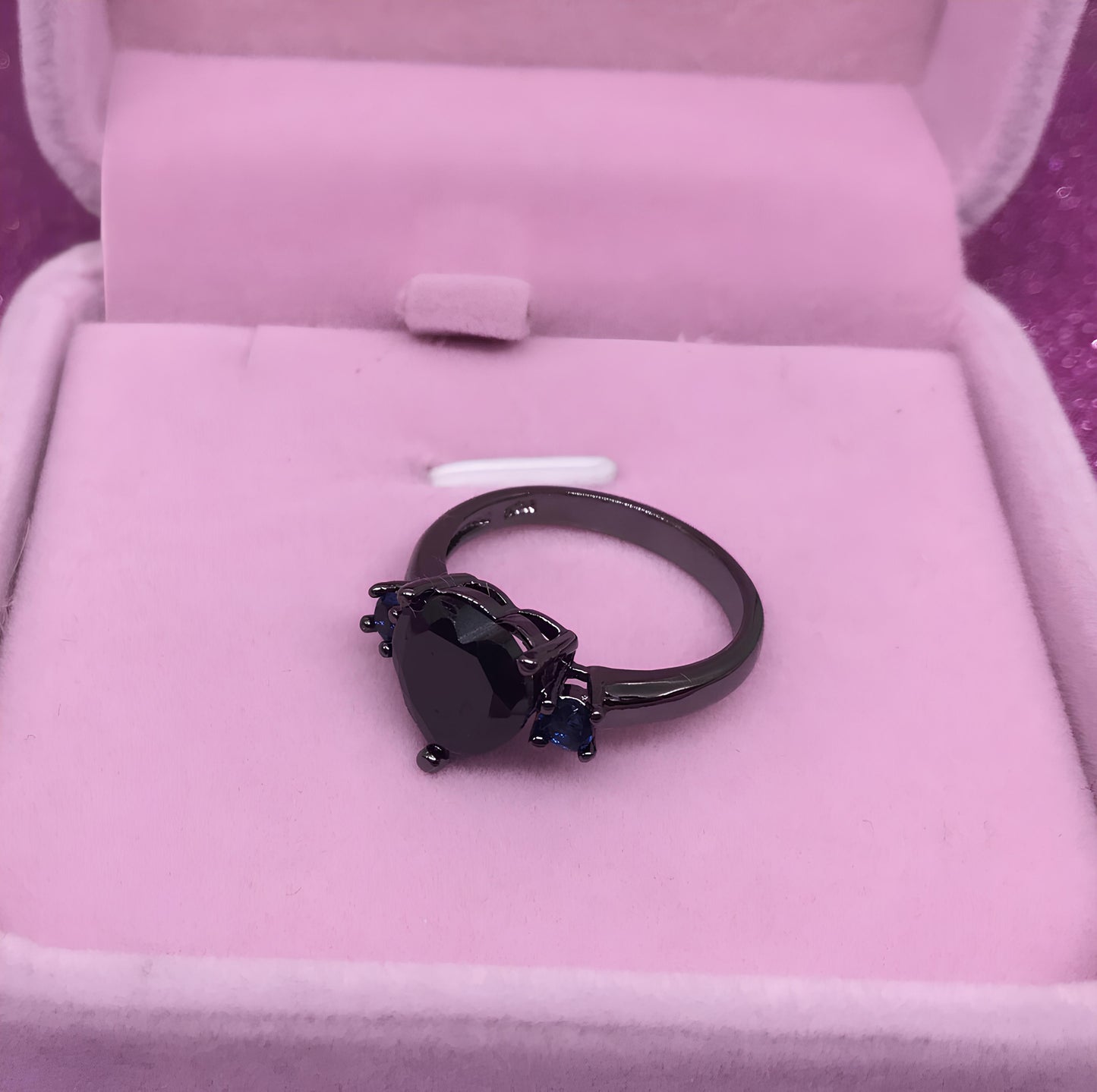 Darkmoon Heart of the Shadows Ring