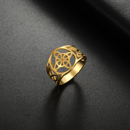 Circle of the Witches Knot Ring