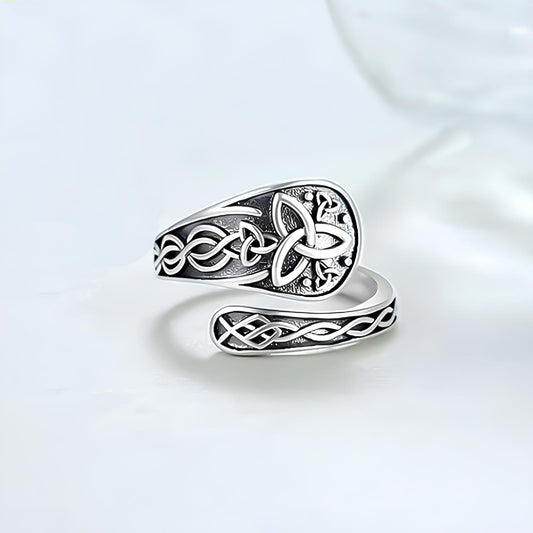 Sacred Triquetra Protection Ring