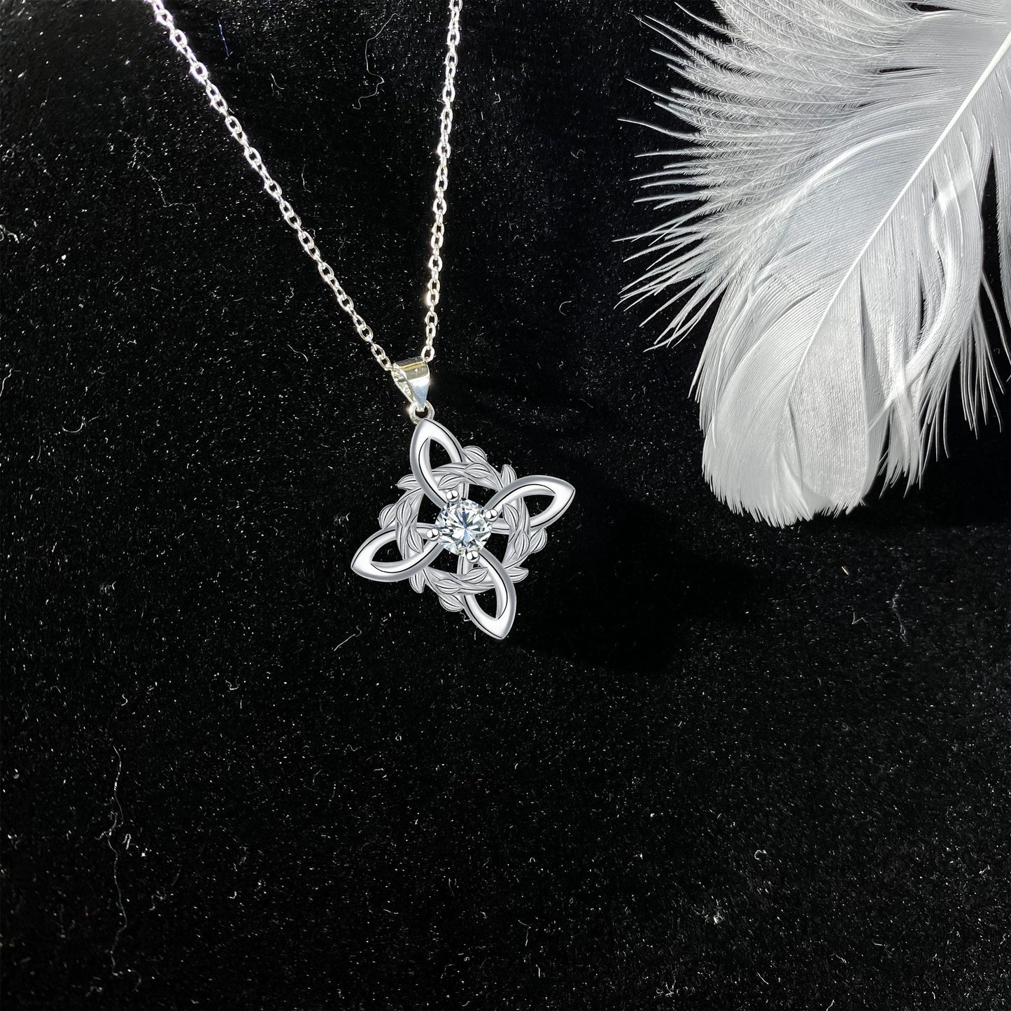 Verdant Witches' Knot Necklace