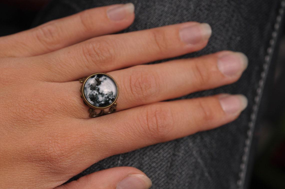 Mystical Moonlight: Enchanting Antiqued Moon Ring