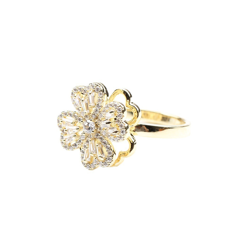 Mystic Fortune Clover Spin Ring