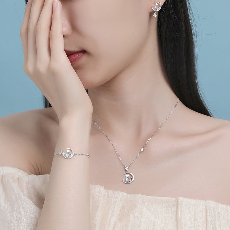 Lunar Familiar’s Starlight Necklace