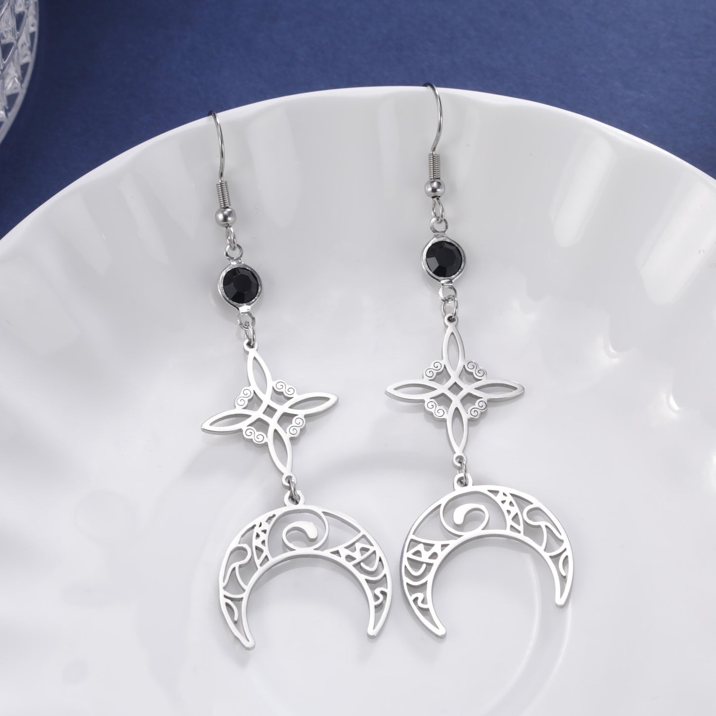 Witch’s Knot Amulet Earrings