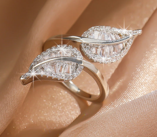 Mystic Twinleaf Crystal Ring