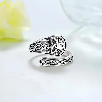 Sacred Triquetra Protection Ring