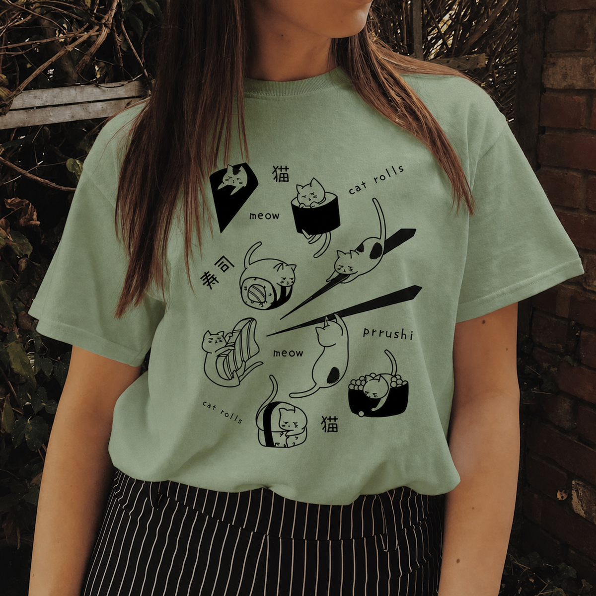 Sushi Cat Familiar T-Shirt in olive with black graphic