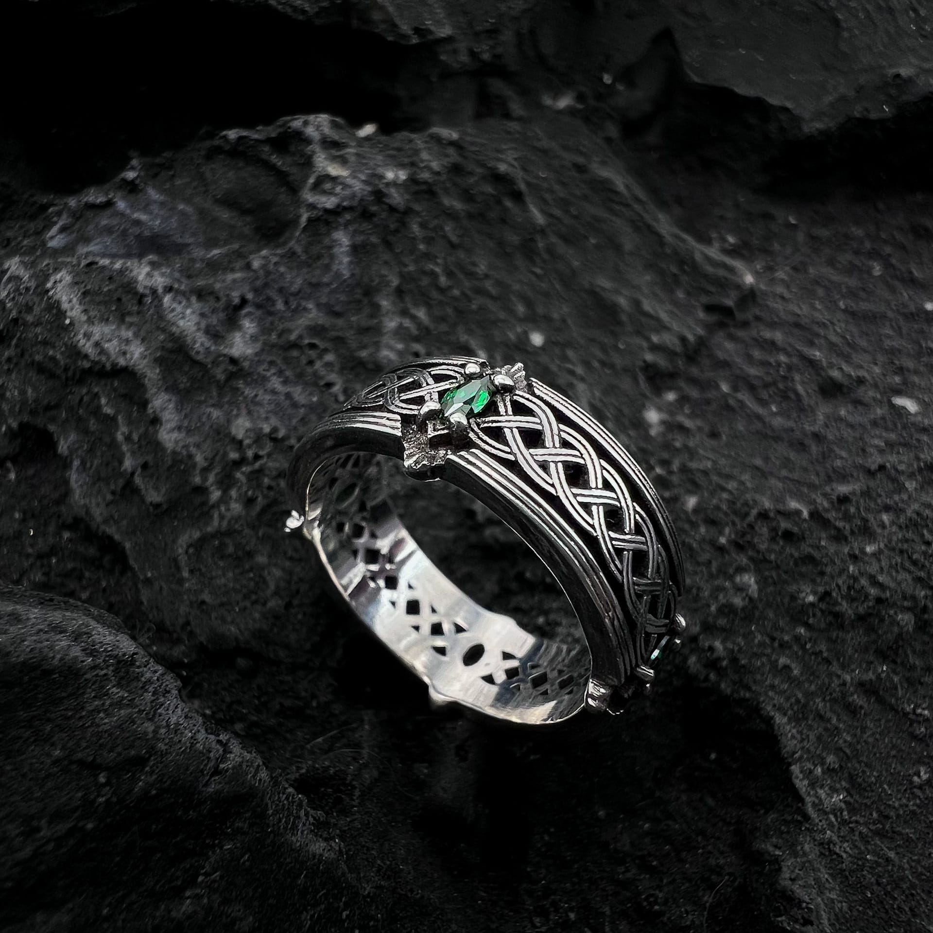 Sacred Green Stone Protection Ring – Wicca Vibes