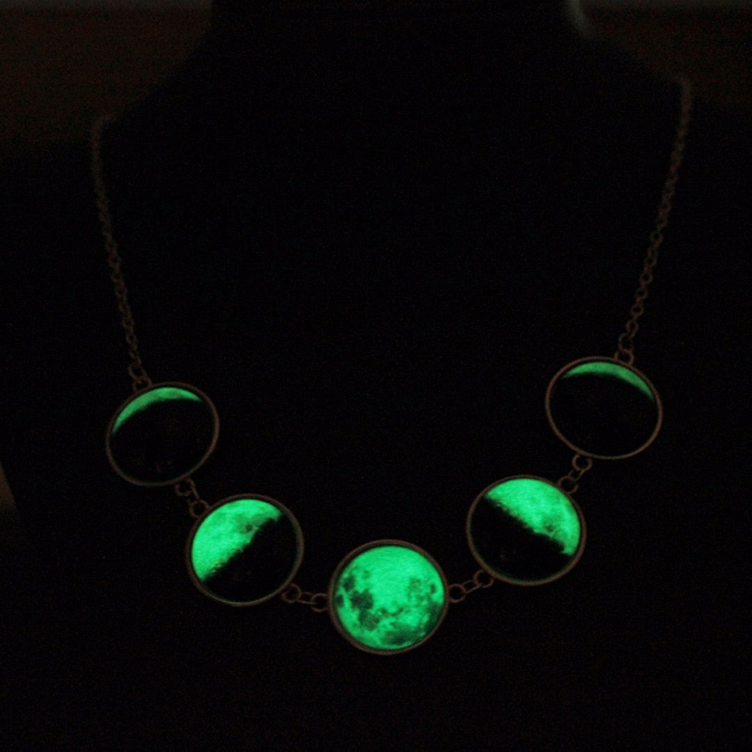 MOON PHASES GLOW IN DARK NECKLACE